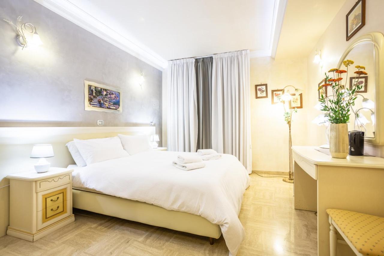 Luxury Inn Opera Рим Екстер'єр фото