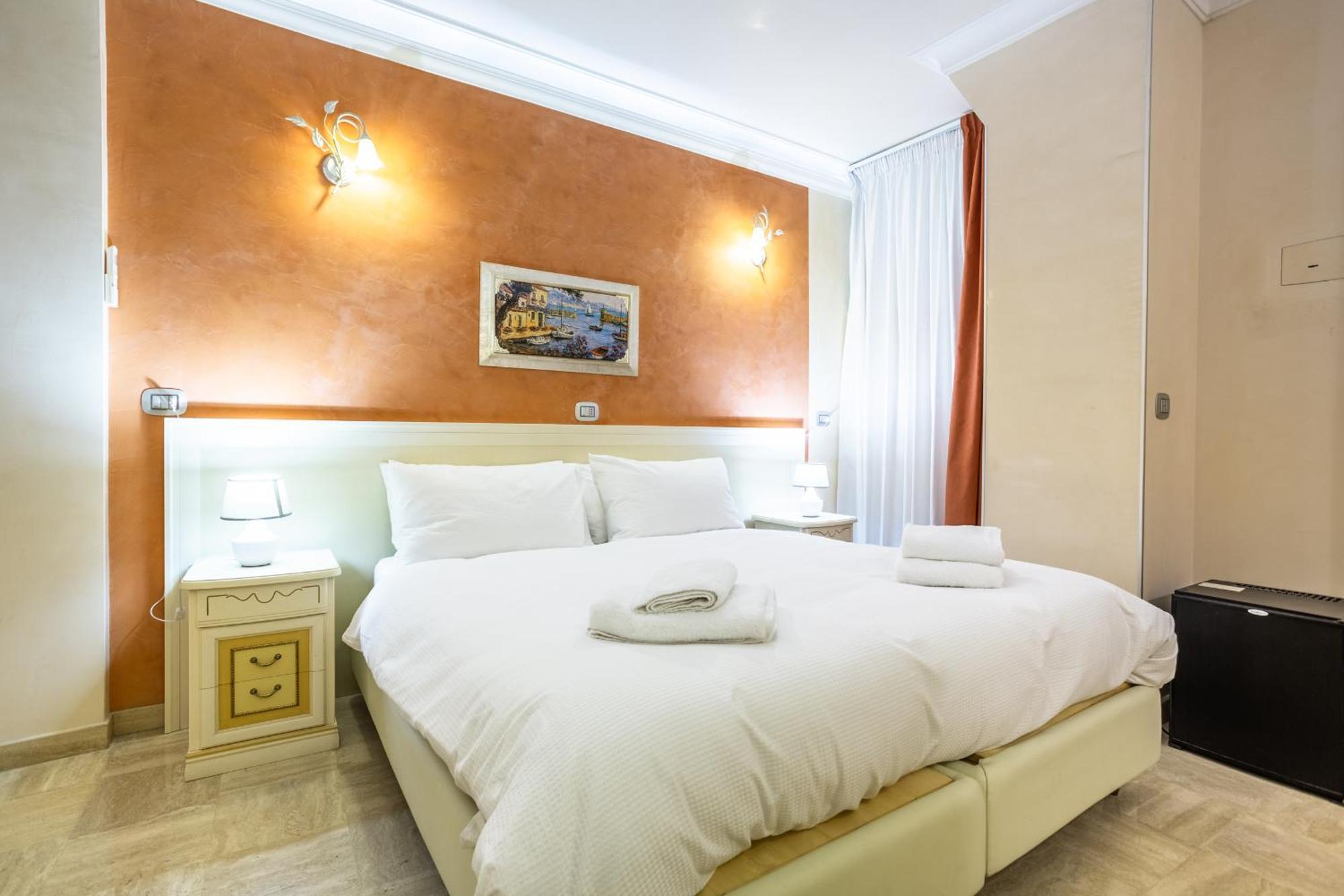 Luxury Inn Opera Рим Екстер'єр фото