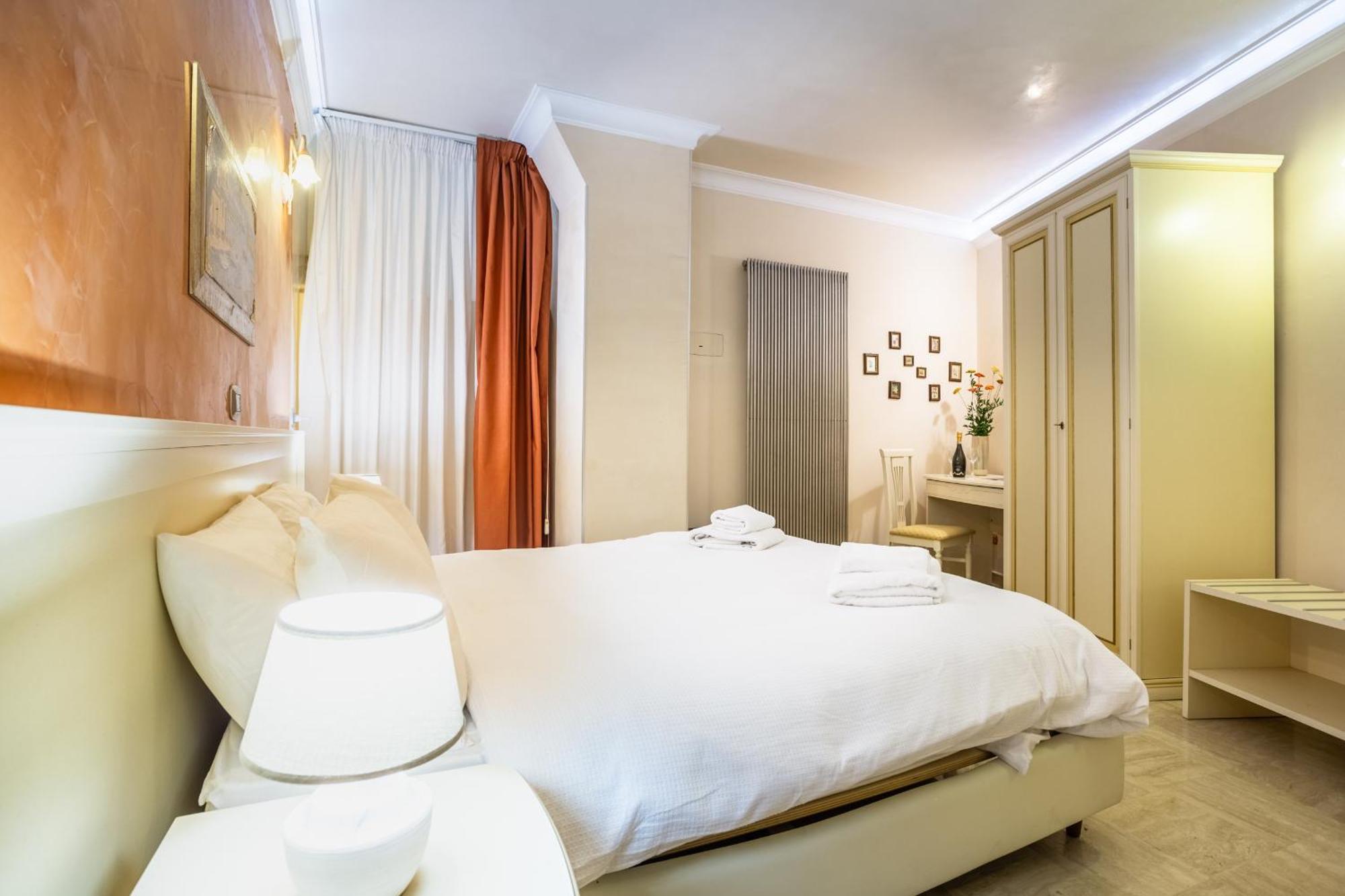 Luxury Inn Opera Рим Екстер'єр фото